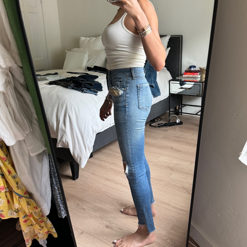 Rag & bone size 27, high waist 10 inch skinny ripped jeans
